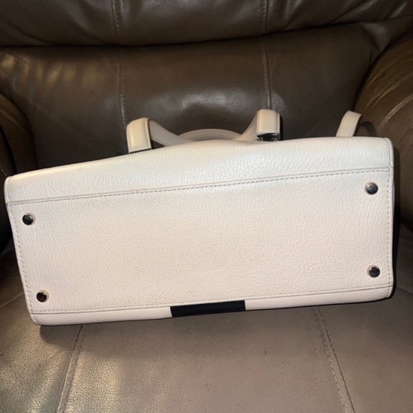 Kate Spade 2WAY in Beige Satchel Bag with strap (Retail $350) - Picture 5 of 8